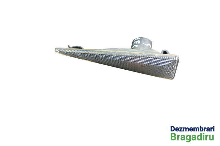 Lampa semnalizare pe aripa fata stanga Renault Megane 2 [facelift] [2006 - 2012] Sedan 1.5 dCi MT (82 hp)