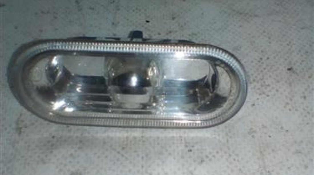 Lampa semnalizare Vw Passat An 1997 1998 1999 2000 2001 2002 2003 2004 cod 1J0949117