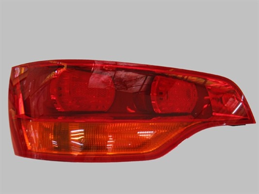 Lampa spate dreapta (714027330802 MAGNETI MARELLI) AUDI