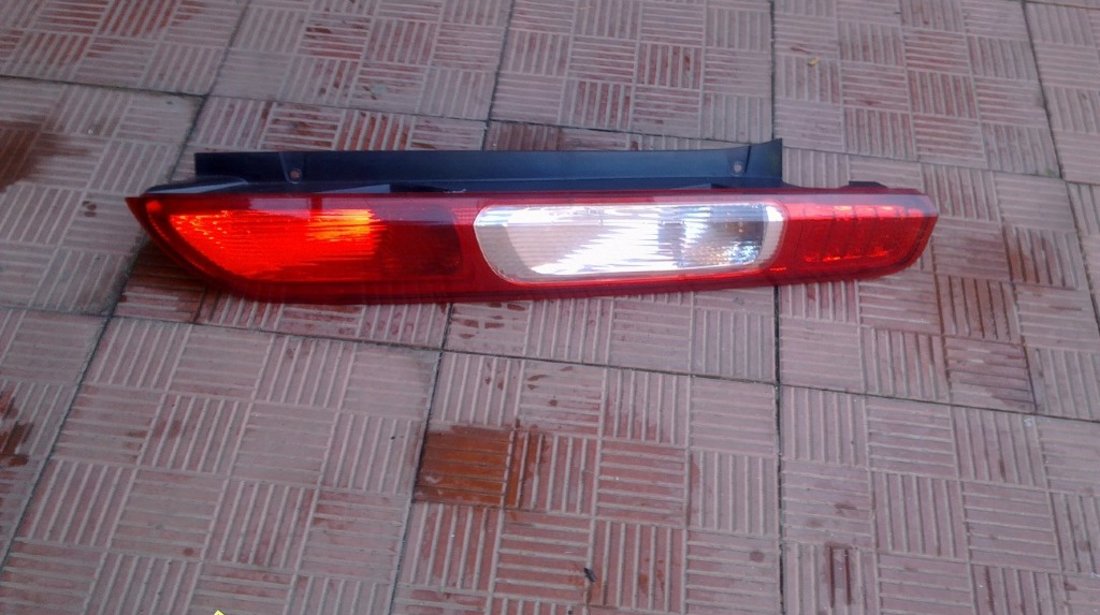 Lampa spate ford focus 2006