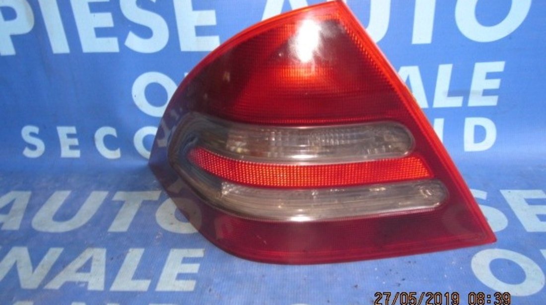 Lampa spate Mercedes C200 W203