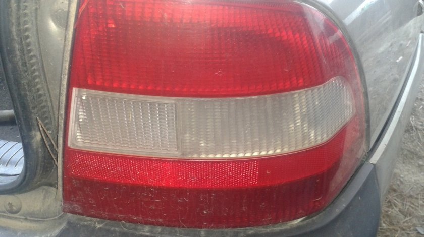 Lampa spate opel vectra b 1.7 2000