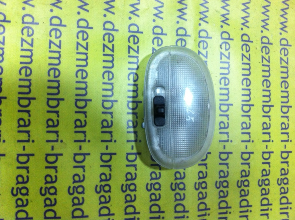 Lampa spate plafon Ford Focus [facelift] [2001 - 2007] Sedan 1.8 TDCi MT (115 hp) (DFW) Ghia