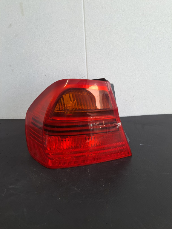 Lampa spate stanga Bmw 320 i