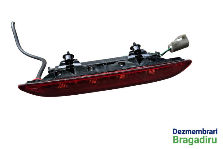 Lampa stop aditionala Cod: 92700-C7010 92700-C7010 Hyundai i20 2 (GB) [2014 - 2020] Hatchback - 5 usi 1.2 MT (84 hp) Cod motor: G4LA-6