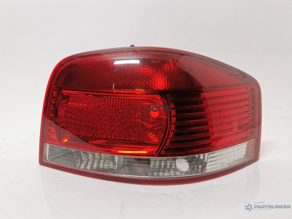 Lampa stop aripa dreapta Audi A3 (8P) Coupe 2004 2.0 TDI OEM 8P0945096