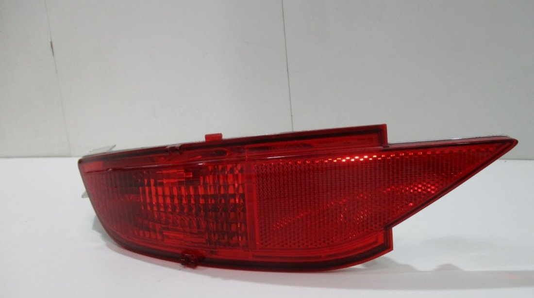 Lampa / stop ceata stanga spate Ford C-Max / Ford Fiesta an 2008 2009 2010 2011 2012 2013 2014 2015 cod 8A61-15K273