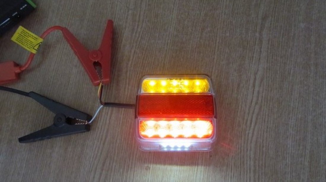 Lampa stop cu LED-uri SMD ART004 12V