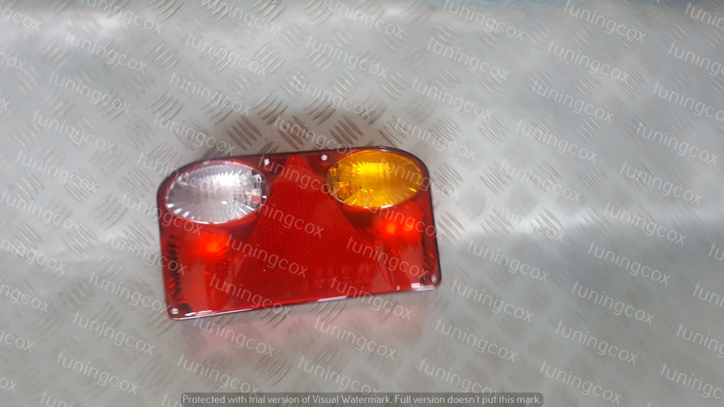 Lampa stop cu triunghi cu 5 functii 12v