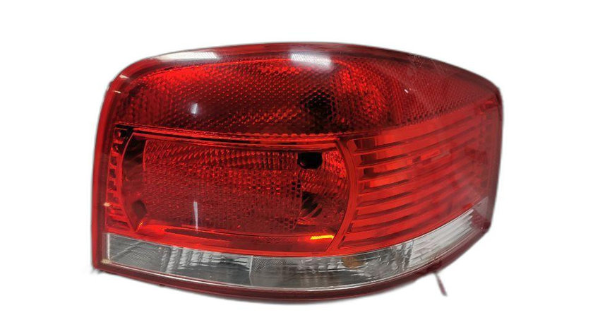 Lampa stop dreapta coupe ​​Audi A3 (8P1) Coupe 2003 2.0 FSI OEM 8P0945096