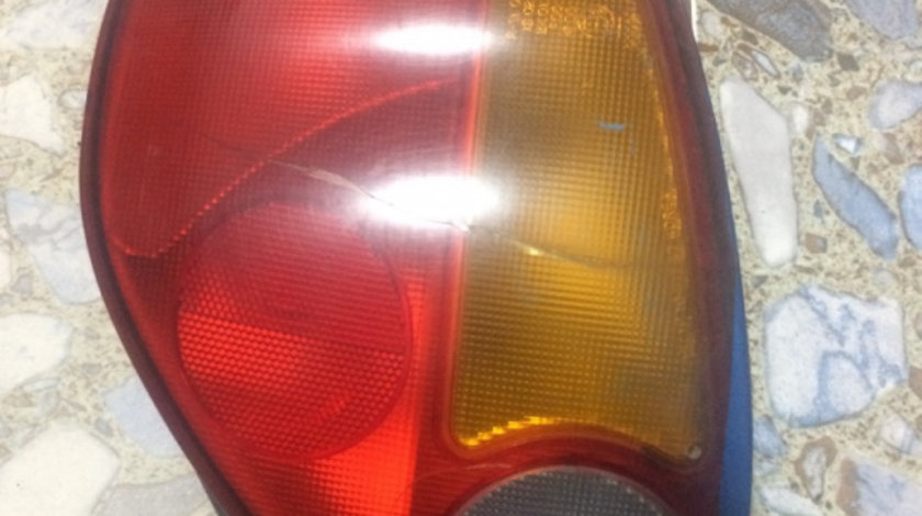 Lampa stop dreapta crapata Daewoo Matiz M150 [facelift] [2000 - 2016] Hatchback 0.8 MT (52 hp) (KLYA) MF484 0.8 - F8CV