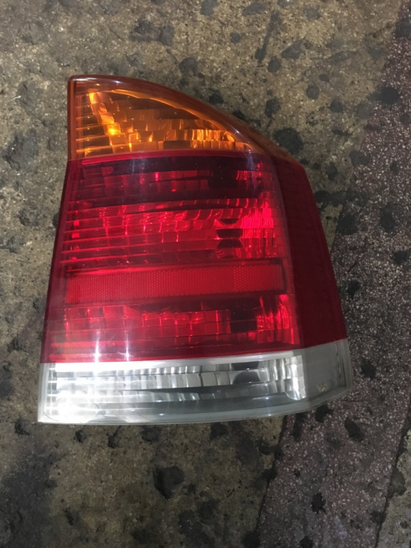 Lampa stop dreapta Opel Vectra C [2002 - 2005] Sedan 4-usi 1.8 MT (122 hp) Z-C/BB11/1.8 i