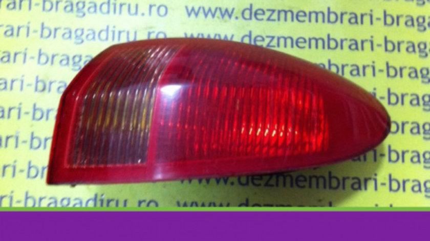 Lampa stop dreapta pe aripa Alfa Romeo 147 [2000 - 2004] Hatchback 3-usi 1.9 JTD MT (140 hp)