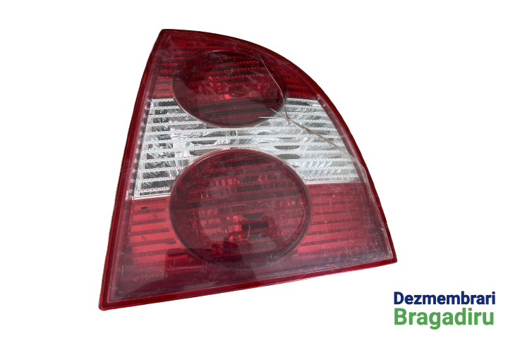 Lampa stop dreapta pe aripa Lampa stop fisurata Volkswagen VW Passat B5.5 [facelift] [2000 - 2005] Sedan 2.0 MT (115 hp) (3B3)