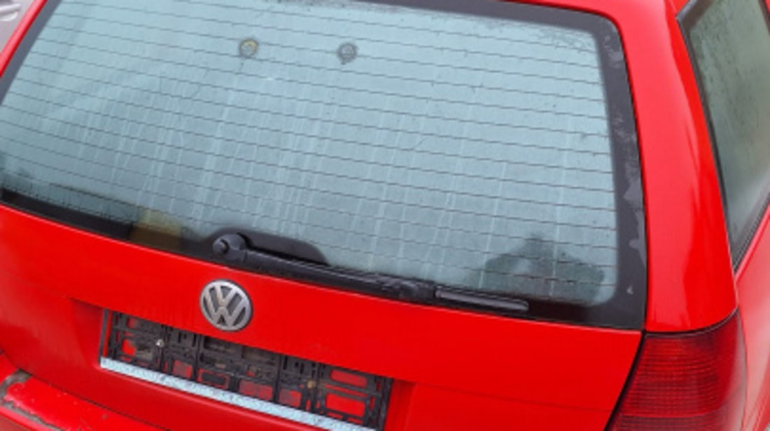 Lampa stop dreapta pe aripa Volkswagen VW Golf 4 [1997 - 2006] wagon 1.9 TDI MT (101 hp)