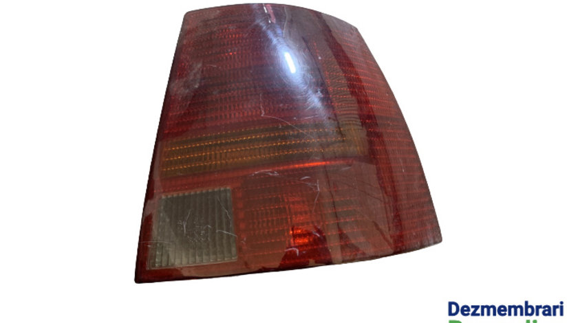 Lampa stop dreapta pe aripa Volkswagen VW Golf 4 [1997 - 2006] wagon 1.9 TDI MT (101 hp) Cod motor AXR