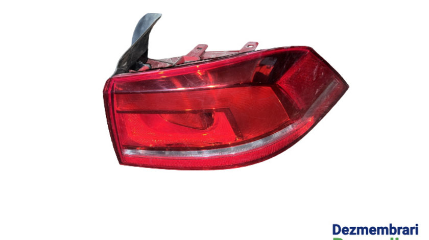 Lampa stop dreapta pe aripa Volkswagen VW Passat B7 [2010 - 2015] Sedan 2.0 TDI MT (140 hp)