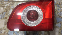 Lampa stop dreapta pe haion Volkswagen VW Passat B...