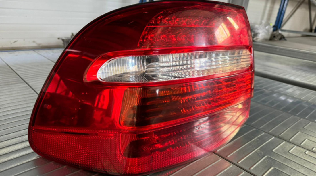 Lampa stop led stanga Porsche Cayenne 957 [facelift] [2007 - 2010] Turbo/Turbo S/GTS crossover 5-usi 4.8 MT GTS (405 hp)