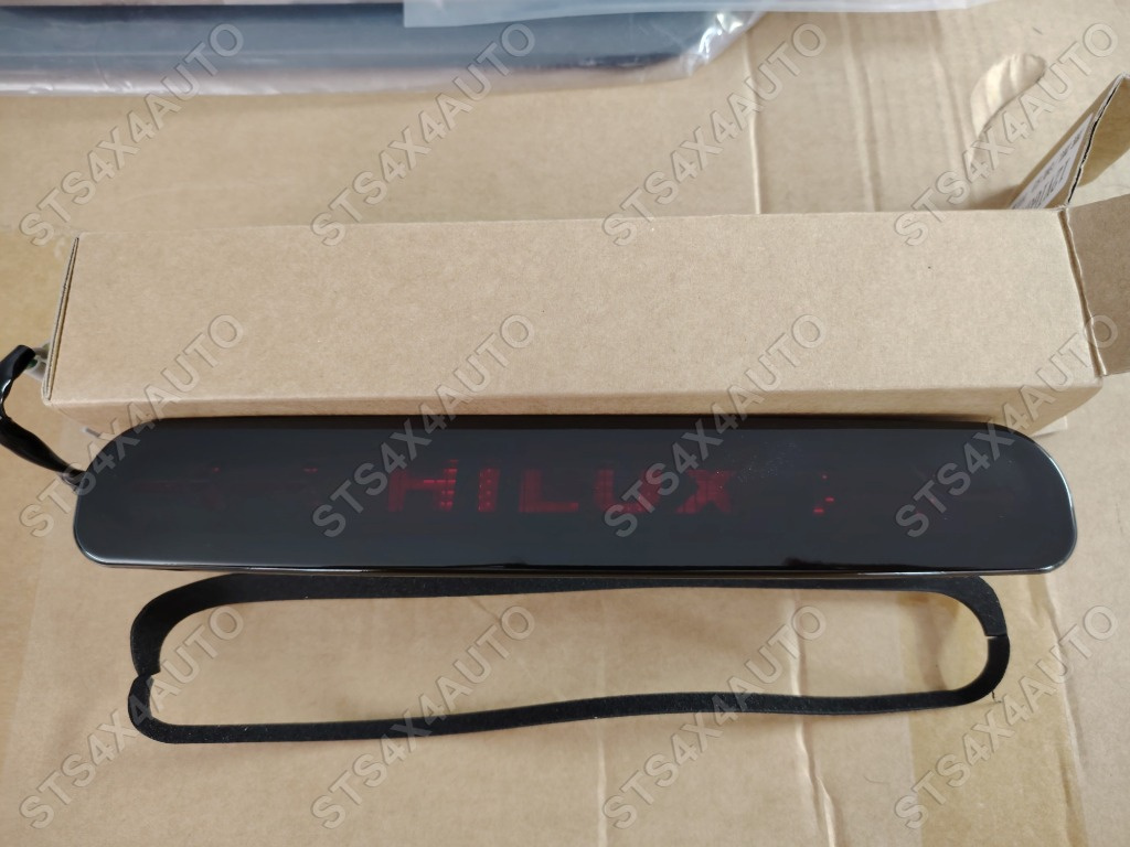 LAMPA STOP OBLON CU LED PENTRU TOYOTA HILUX VIGO 2005-2015 SMK [HLX]