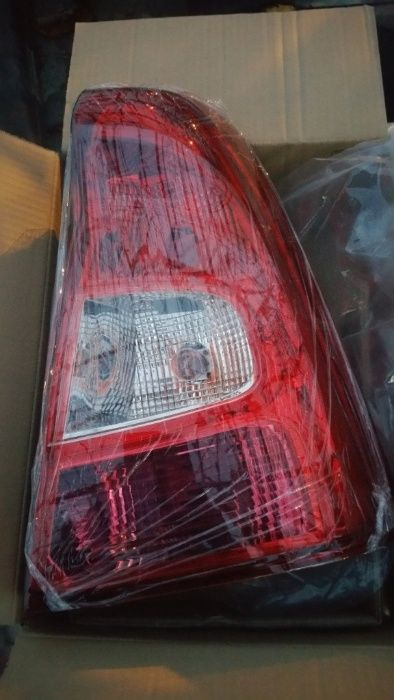 Lampa stop spate dreapta Dacia Logan 2008-2012 NOUA - 8200744759