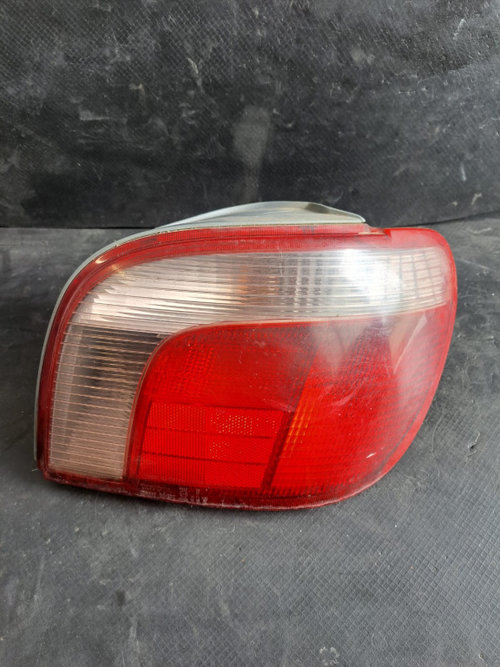 Lampa stop spate dreapta TOYOTA YARIS P1 2002 - COD 5308701 R1349