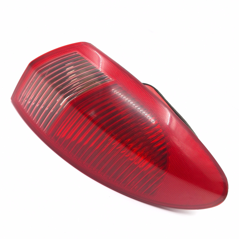 Lampa Stop Spate / Tripla Alfa Romeo 147 (937) 2000-2010 Dreapta 03323010, 03 323 01 0, 46556347