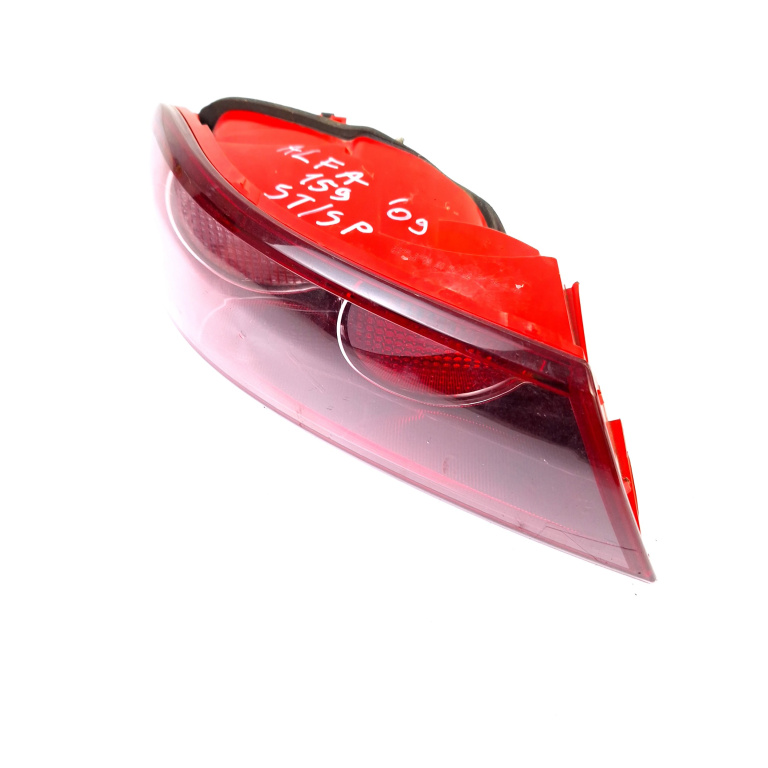 Lampa Stop Spate / Tripla Alfa Romeo 159 (939) 2005-2011 Stanga F939532801, F939 5328 01, 50504821