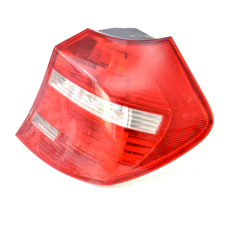 Lampa Stop Spate / Tripla Bmw 1 (E81, E87, E88, E82) 2004-2013 116 I N43 B16 A Benzina Caroserie Dreapta 7164956, 7 164 956, 716495605, 7164956-05, 7 164 956-05, 0397035, 0 397 035, 30210397035, 30.21-0 397 035, 6924502, 6 924 502, 63216924502, 63.21