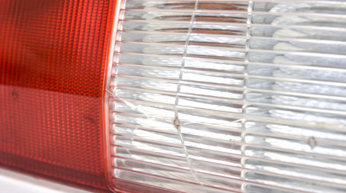 Lampa Stop Spate / Tripla Caroserie,dreapta Ford MONDEO Mk 3 2000 - 2007 1S7113404C, 1S71-13404-C, 1S71-13404, 1S7113404