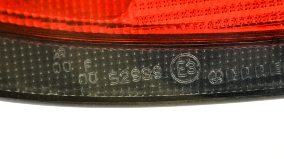 Lampa Stop Spate / Tripla Caroserie,dreapta Renault MEGANE 1 1995 - 2006 7700838533, 37410751