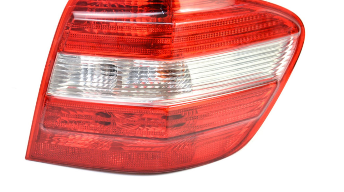 Lampa Stop Spate / Tripla Caroserie,dreapta Mercedes-Benz ML / M-CLASS (W164) 2005 - Prezent 22517200R, 22517200, 225168R