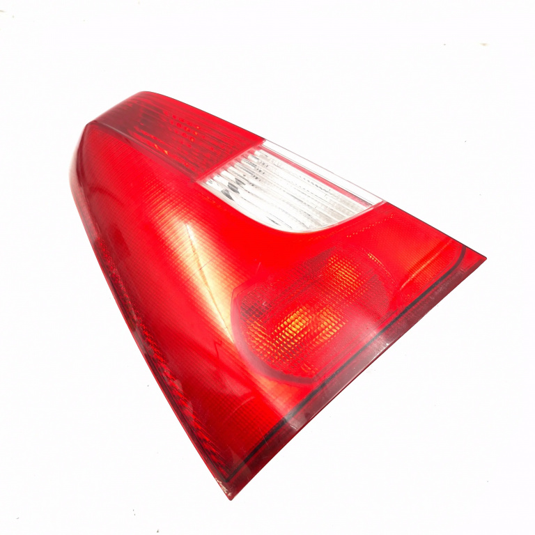 Lampa Stop Spate / Tripla Caroserie,stanga Dacia LOGAN (LS) 2004 - 2012 89070453, 62420812, 8200498396, DSP21LL90