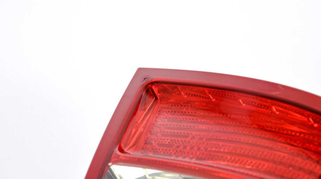 Lampa Stop Spate / Tripla Caroserie,stanga Mercedes-Benz C-CLASS (W204) 2007 - 2014 A2048203764, 2048203764