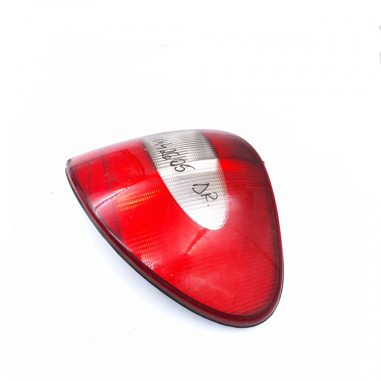 Lampa Stop Spate / Tripla Chrysler Voyager Mk 3 (Rg, Rs) 2001-2007 2.8 Crd Motorina Dreapta 153672, 95873 Hella