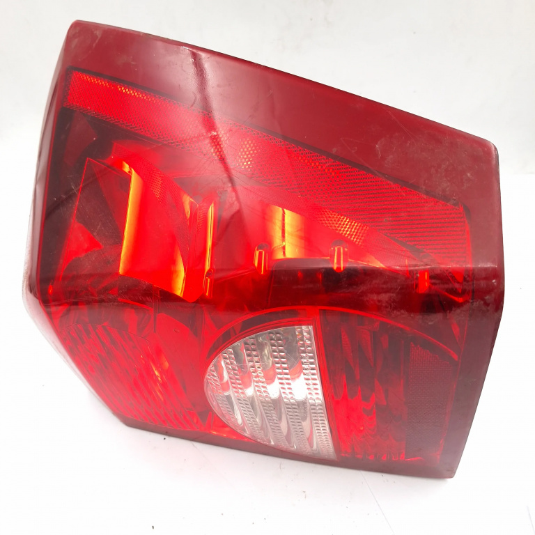 Lampa Stop Spate / Tripla Dodge Caliber 2006-2012 Dreapta 05303752A, 05303880A, 320078B, Bux320080B, Dom320078B