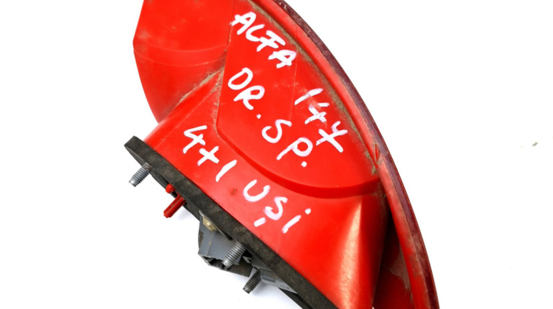 Lampa Stop Spate / Tripla Dreapta Alfa Romeo 147 (937) 2000 - 2010 03323010, 03.323.01.0, 46556347