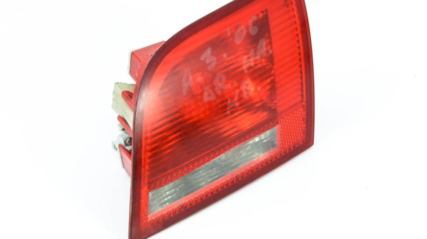 Lampa Stop Spate / Tripla Dreapta Audi A3 (8P) 2003 - 2013 Benzina 8P4945094B, 8P4945094, 8P4945094B16S, 8P4 945 094 B, 8P4 945 094, 8P4 945 094 B 16S