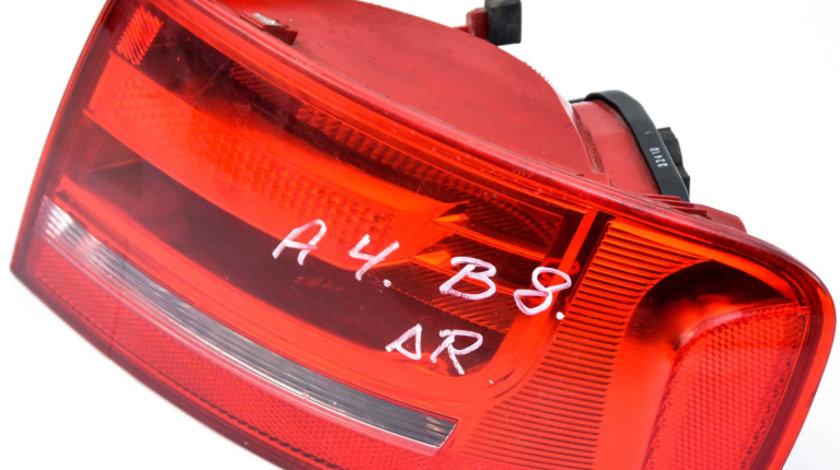 Lampa Stop Spate / Tripla Dreapta Audi A4 B8 (8K) 2007 - 2015 8K5945096D