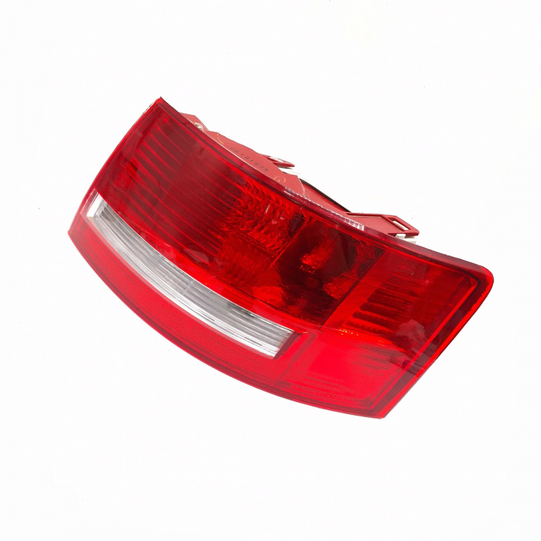 Lampa Stop Spate / Tripla Dreapta Audi A6 (4F, C6) 2004-2011