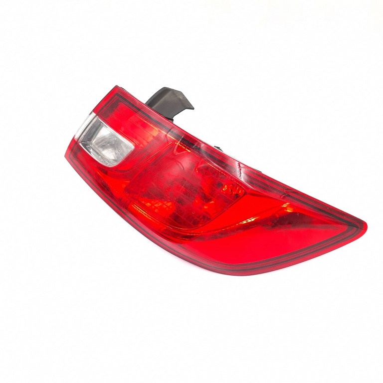 Lampa Stop Spate / Tripla Dreapta,caroserie Renault CLIO 4 2012 - Prezent 265502831R, 02051099900010
