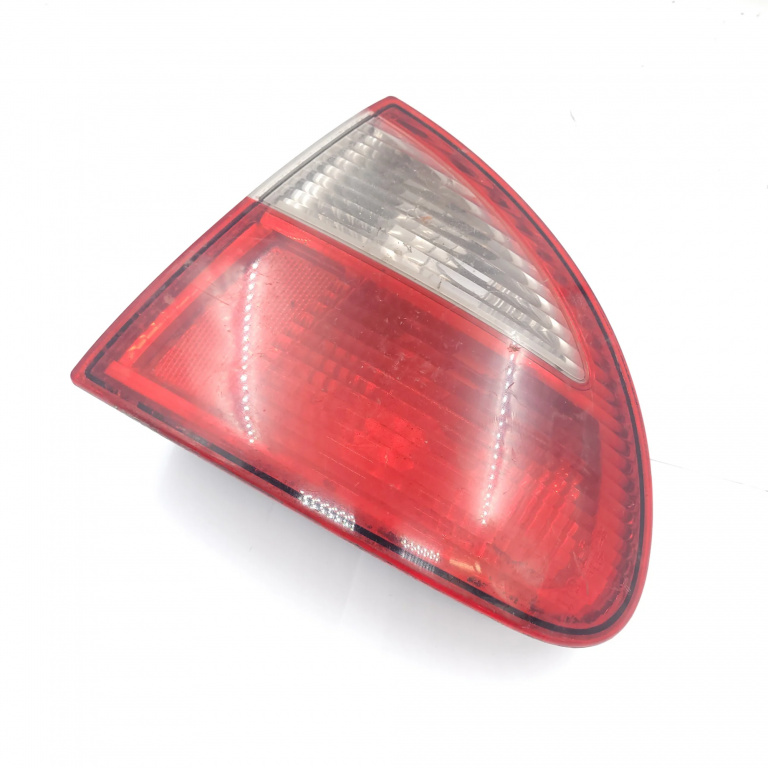 Lampa Stop Spate / Tripla Dreapta,caroserie Seat LEON (1M1) 1999 - 2006 1M6945112, 1M6945096A, 45209DY2