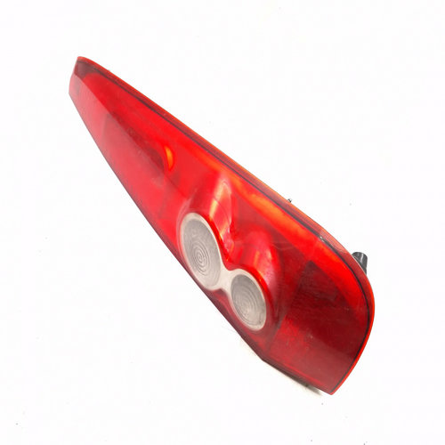 Lampa Stop Spate / Tripla Dreapta Ford Fiesta Mk 5 2002-2008 6S6113404A, 0374D