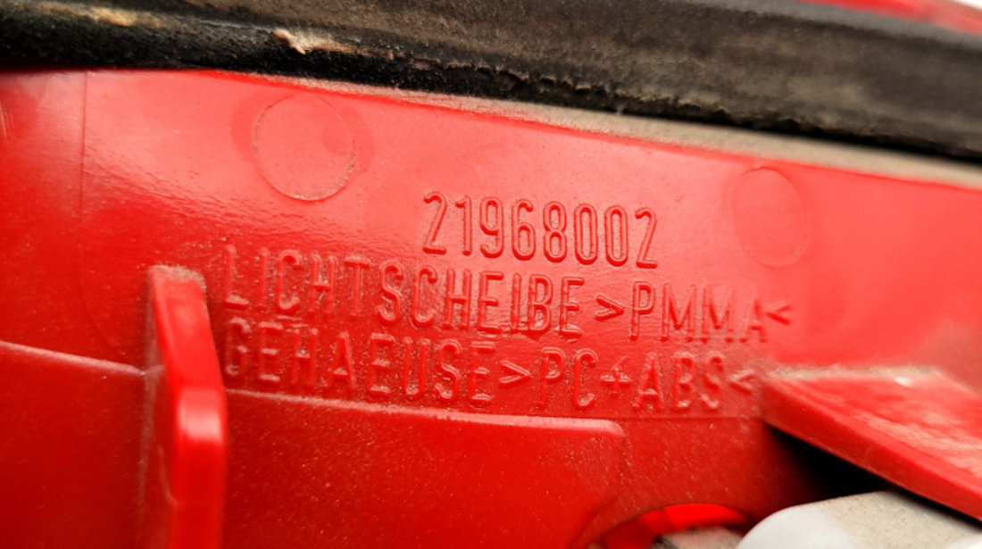 Lampa Stop Spate / Tripla Dreapta,haion Audi A4 B8 (8K) 2007 - 2015 Motorina 21968002, 21962201, 219 680 02, 219 622 01
