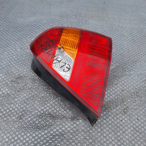 Lampa Stop Spate / Tripla Dreapta Hyundai Elantra (Xd) 2000-2006