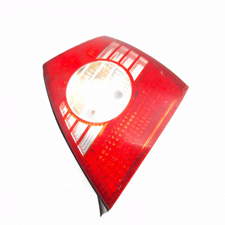 Lampa Stop Spate / Tripla Dreapta Hyundai Elantra (Xd) 2000-2006