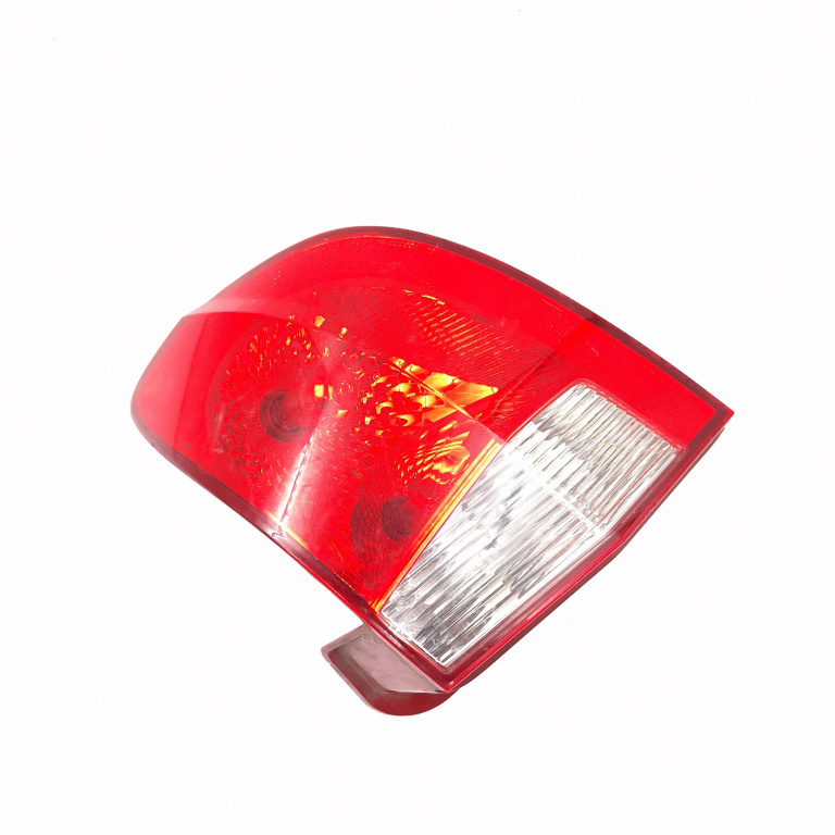 Lampa Stop Spate / Tripla Dreapta Hyundai GETZ (TB) 2002 - 2011 924021C5XX