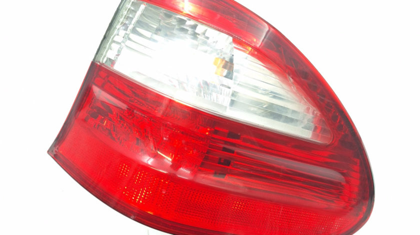 Lampa Stop Spate / Tripla Dreapta Mercedes-Benz E-CLASS (W211) 2002 - 2009 Motorina A2118201664, A211 820 16 64, A 211 820 16 64, 211 820 16 64, 2118201664, A2118200811, 2118200811