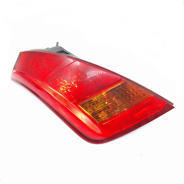 Lampa Stop Spate / Tripla Dreapta Nissan Murano 1 (Z50) 2004-2008 3.5 4X4 Benzina 22063779 Koito