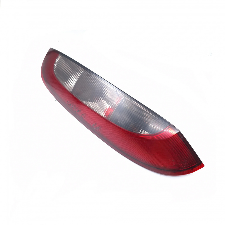 Lampa Stop Spate / Tripla Dreapta Opel Corsa C 2000-2006 Caroserie